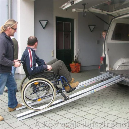 Rámpa alumínium kihúzható, csúszásgátlóval bevont 153mm széles,3mm vastag Al, 1,0m/1,8m;300kg/db, CE-vel